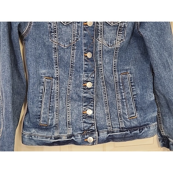 Time And Tru Women's Denim Trucker Jacket Small (4-6) Button Front Flap Pockets‎ - Picture 3 of 10